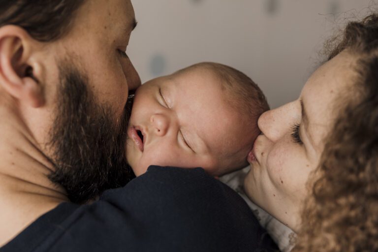 Newborn fotoshoot Apeldoorn baby shoot pasgeboren familie gezin Gelderland Beekbergen Teuge Twello Ugchelen Vaassen