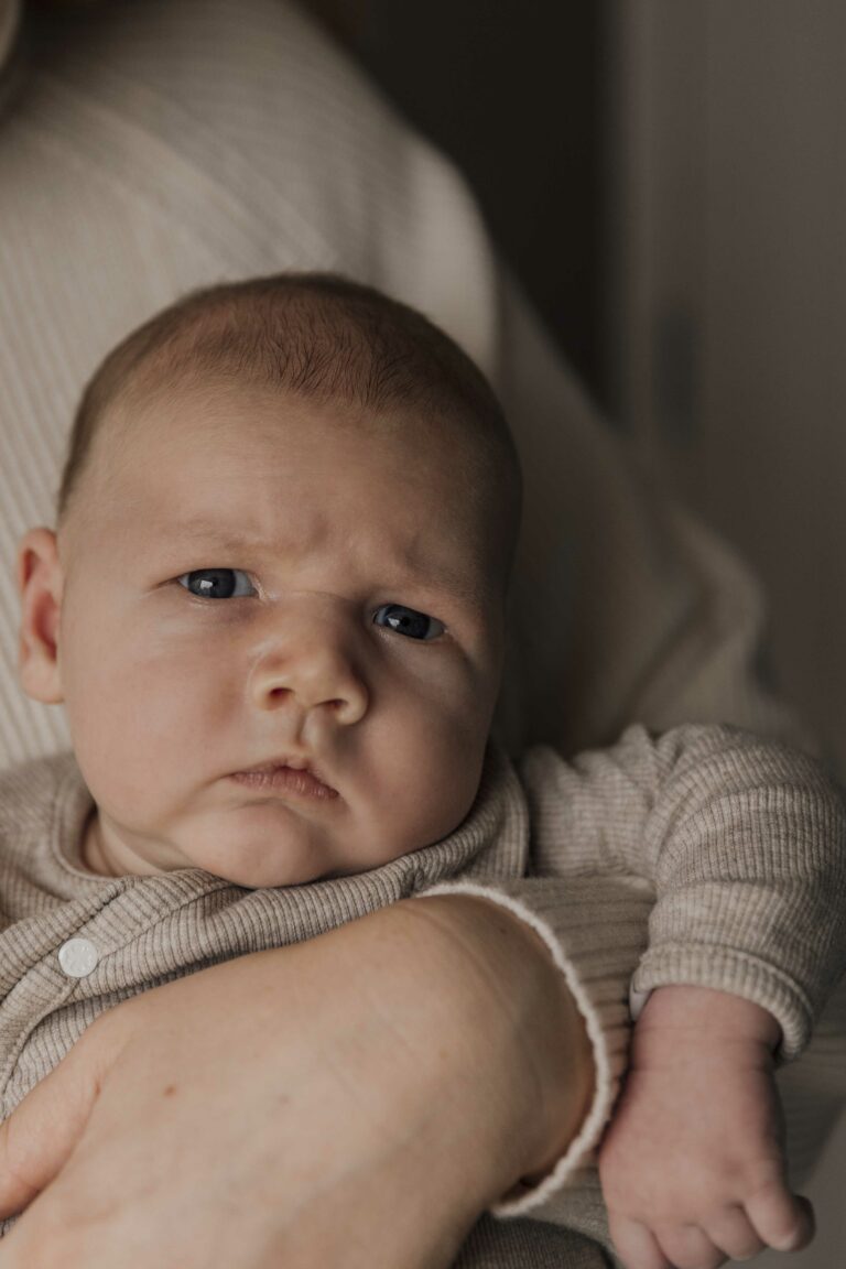 Newborn fotoshoot Apeldoorn baby shoot pasgeboren familie gezin Gelderland Beekbergen Teuge Twello Ugchelen Vaassen papa mama ouders