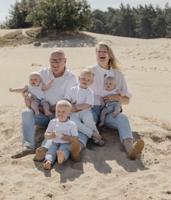Opa en oma fotoshoot met kleinkinderen Gelderland Veluwe