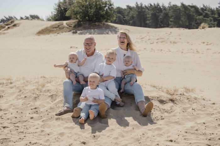 Opa en oma fotoshoot met kleinkinderen Gelderland Veluwe